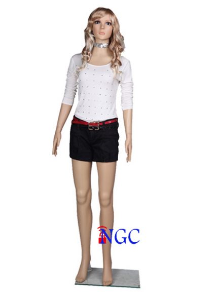F7 ⁞ Realistic Female Mannequin